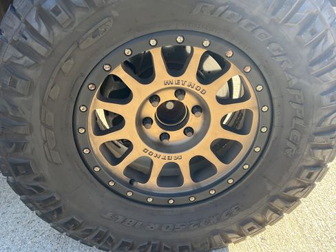 Used 2015 Ford F150 Lariat image 12