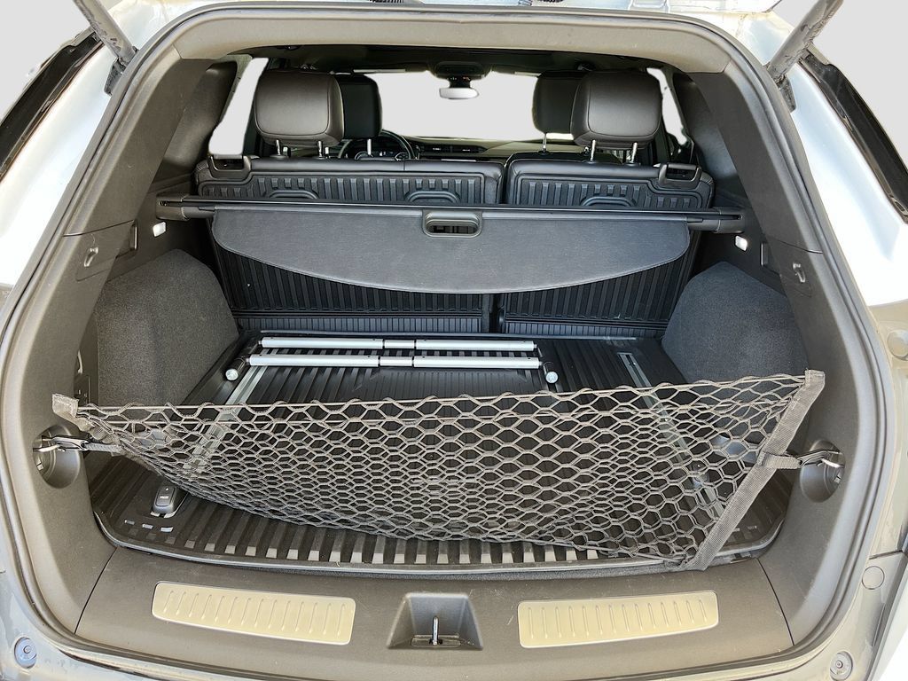 Used 2024 Cadillac XT5 Premium Luxury w/ LPO, Floor Liner Package AWD/4WD image 29