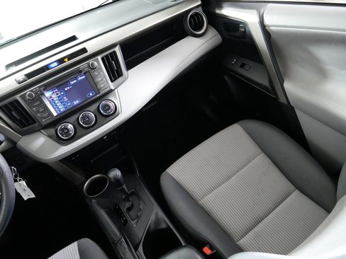 Used 2013 Toyota RAV4 LE AWD/4WD image 11