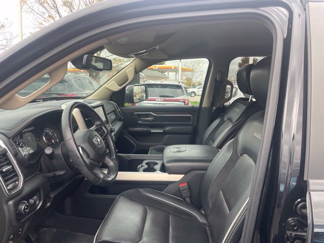 Used 2019 RAM 1500 Laramie AWD/4WD image 7