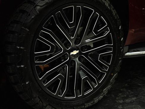 Used 2017 Chevrolet Tahoe Premier image 3