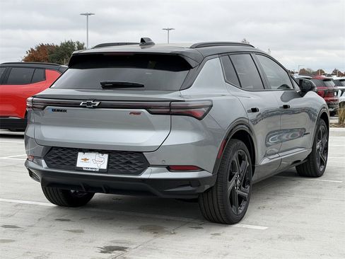 New 2026 Chevrolet Equinox EV RS image 4