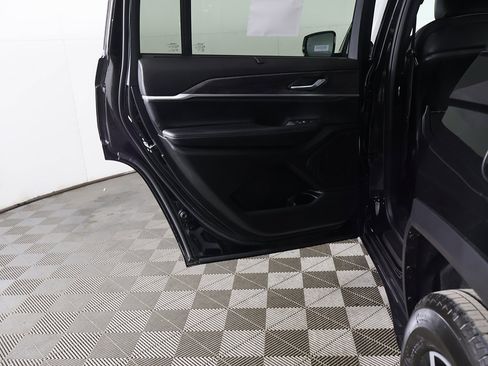 Used 2024 Jeep Grand Cherokee L Limited w/ Luxury Tech Group II image 30