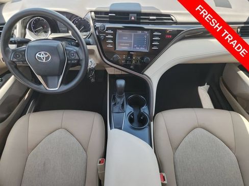 Used 2020 Toyota Camry LE FWD image 25