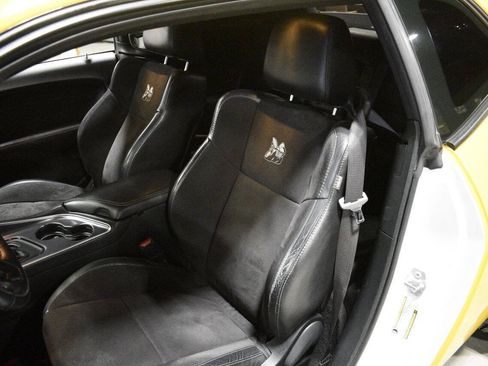 Used 2018 Dodge Challenger R/T Scat Pack image 25