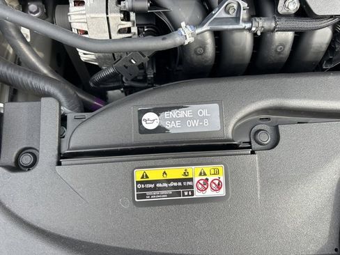 Used 2025 Toyota Corolla SE image 12