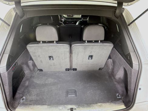 Used 2018 Audi Q7 3.0T Prestige w/ Prestige Package image 35