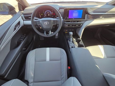 Used 2026 Toyota Camry SE w/ Convenience Package FWD image 6