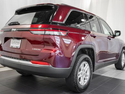 Certified 2024 Jeep Grand Cherokee Laredo w/ Luxury Tech Group I AWD/4WD image 4