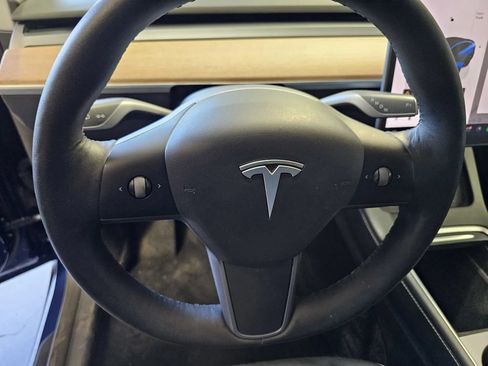 Used 2022 Tesla Model Y Long Range AWD/4WD image 15