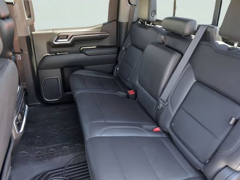 Used 2022 Chevrolet Silverado 1500 LTZ AWD/4WD image 28