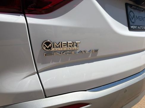 Used 2024 Buick Enclave Essence w/ Technology Package FWD image 12
