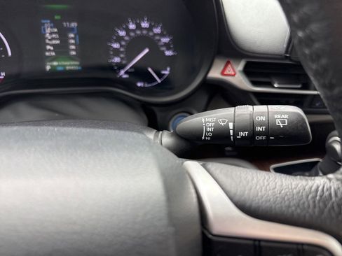 Used 2021 Toyota Sienna XLE image 27