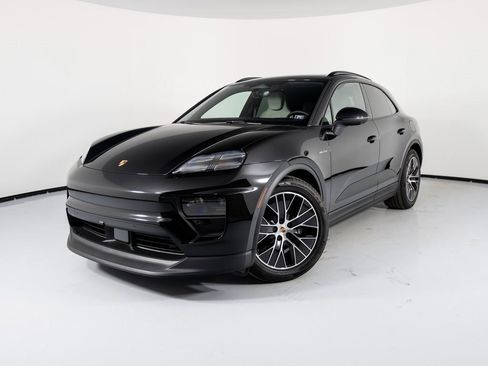 New 2025 Porsche Macan 4 Electric image 1