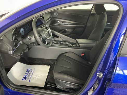 Used 2024 Hyundai Elantra SEL FWD image 14
