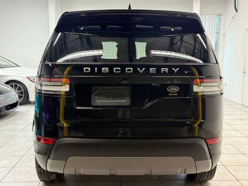 Used 2019 Land Rover Discovery SE image 8