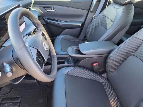 New 2026 Nissan Leaf Platinum+ w/ Cargo Package (Platinum+) image 7