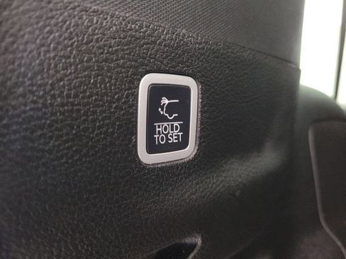 Used 2024 Jeep Grand Wagoneer L Series III image 11