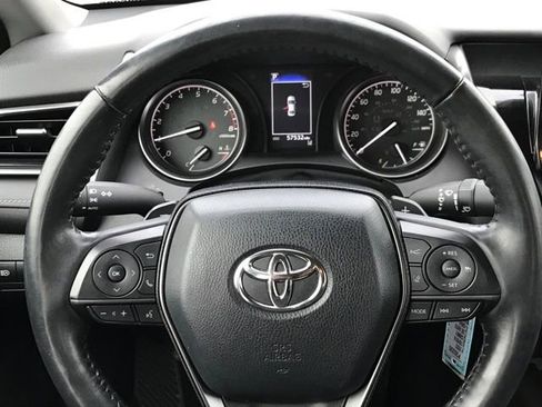 Used 2022 Toyota Camry SE image 8