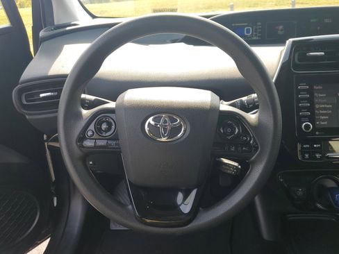 Used 2022 Toyota Prius LE image 24