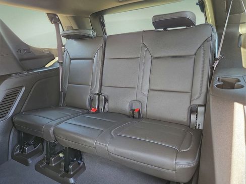 Used 2024 GMC Yukon Denali image 17