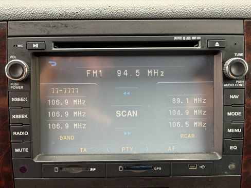 Used 2007 GMC Yukon Denali AWD/4WD image 22