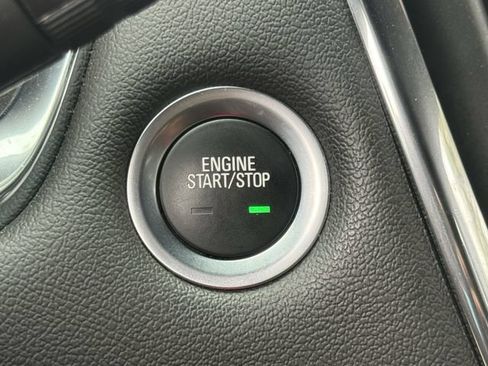Used 2023 Chevrolet Traverse LT FWD image 22