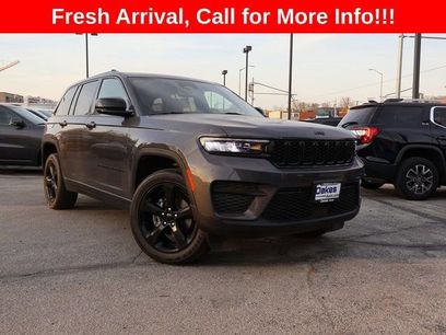 Used 2023 Jeep Grand Cherokee Altitude