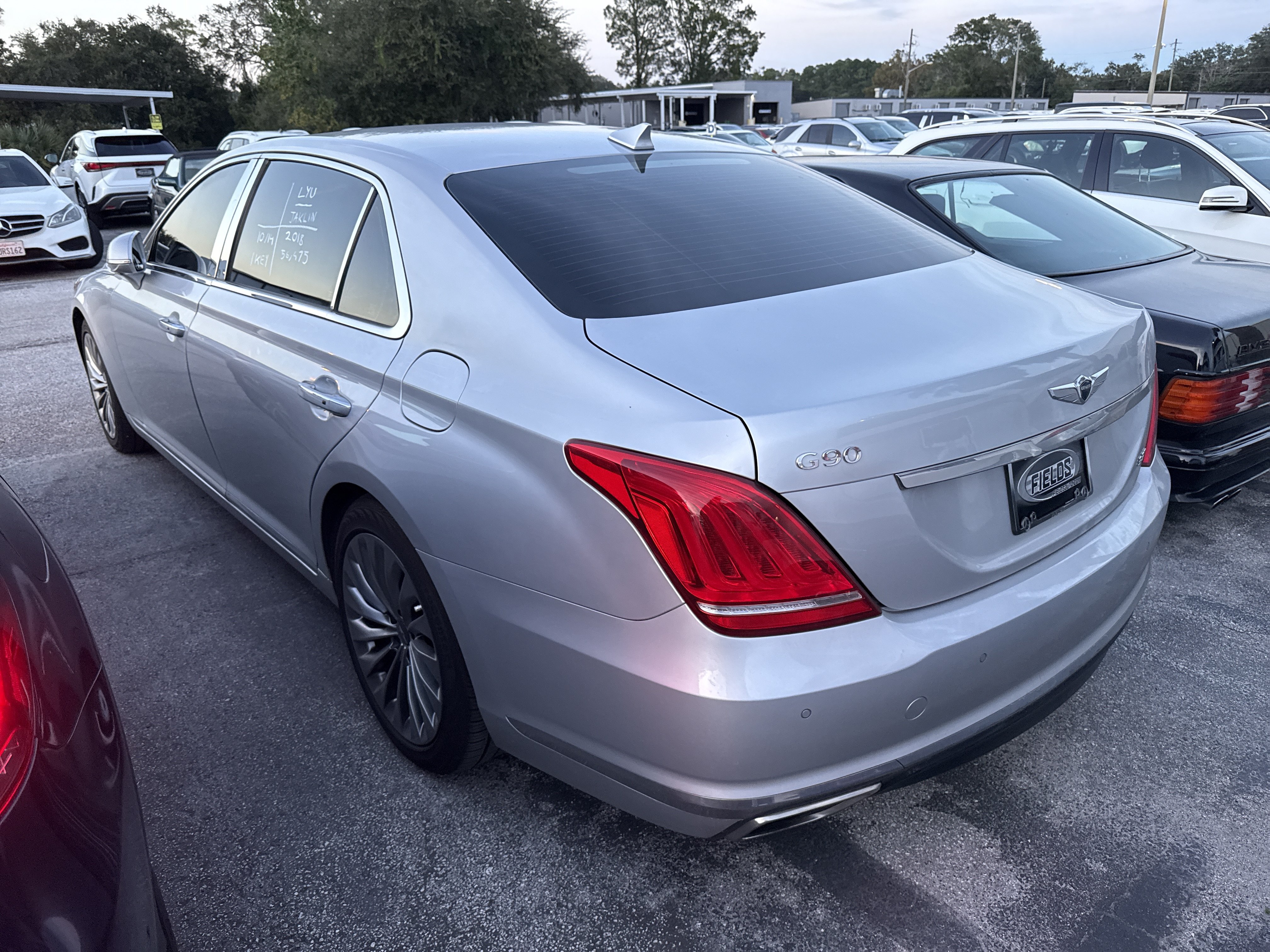 Used 2018 Genesis G90 3.3T Premium RWD image 3