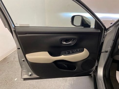 Used 2024 Honda HR-V LX image 16