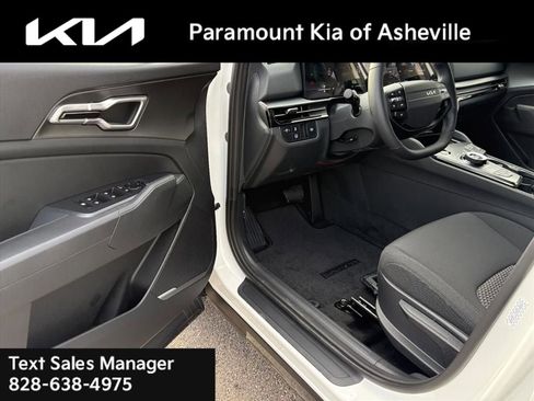New 2026 Kia Sportage LX image 15