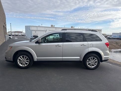 Used 2014 Dodge Journey SXT w/ Flexible Seating Group image 6