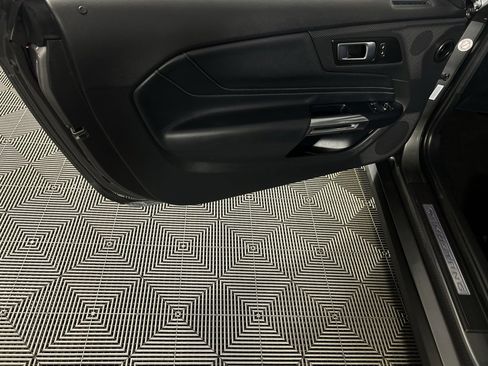 Used 2024 Ford Mustang Premium image 22