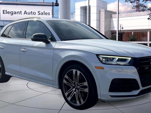 Used 2019 Audi SQ5 Premium Plus w/ Premium Plus Package image 4