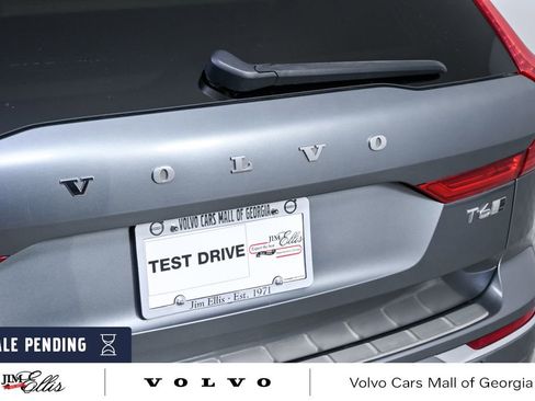 Used 2018 Volvo XC60 T6 Inscription w/ Luxury Seat Package image 38