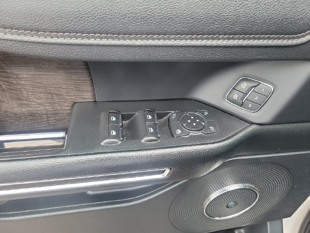 Used 2021 Ford Expedition XLT AWD/4WD image 19