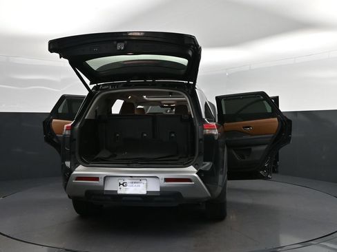 Used 2023 Nissan Pathfinder Platinum w/ Cargo Package FWD image 52