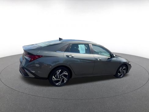 Used 2025 Hyundai Elantra SEL FWD image 14