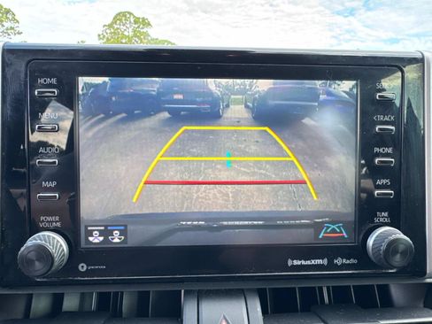 Used 2020 Toyota RAV4 XLE w/ Convenience Package FWD image 23