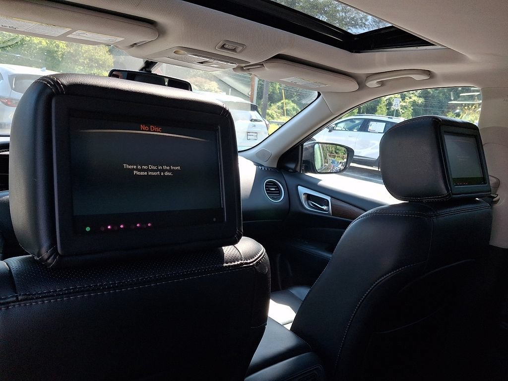 Used 2018 Nissan Pathfinder Platinum AWD/4WD image 12