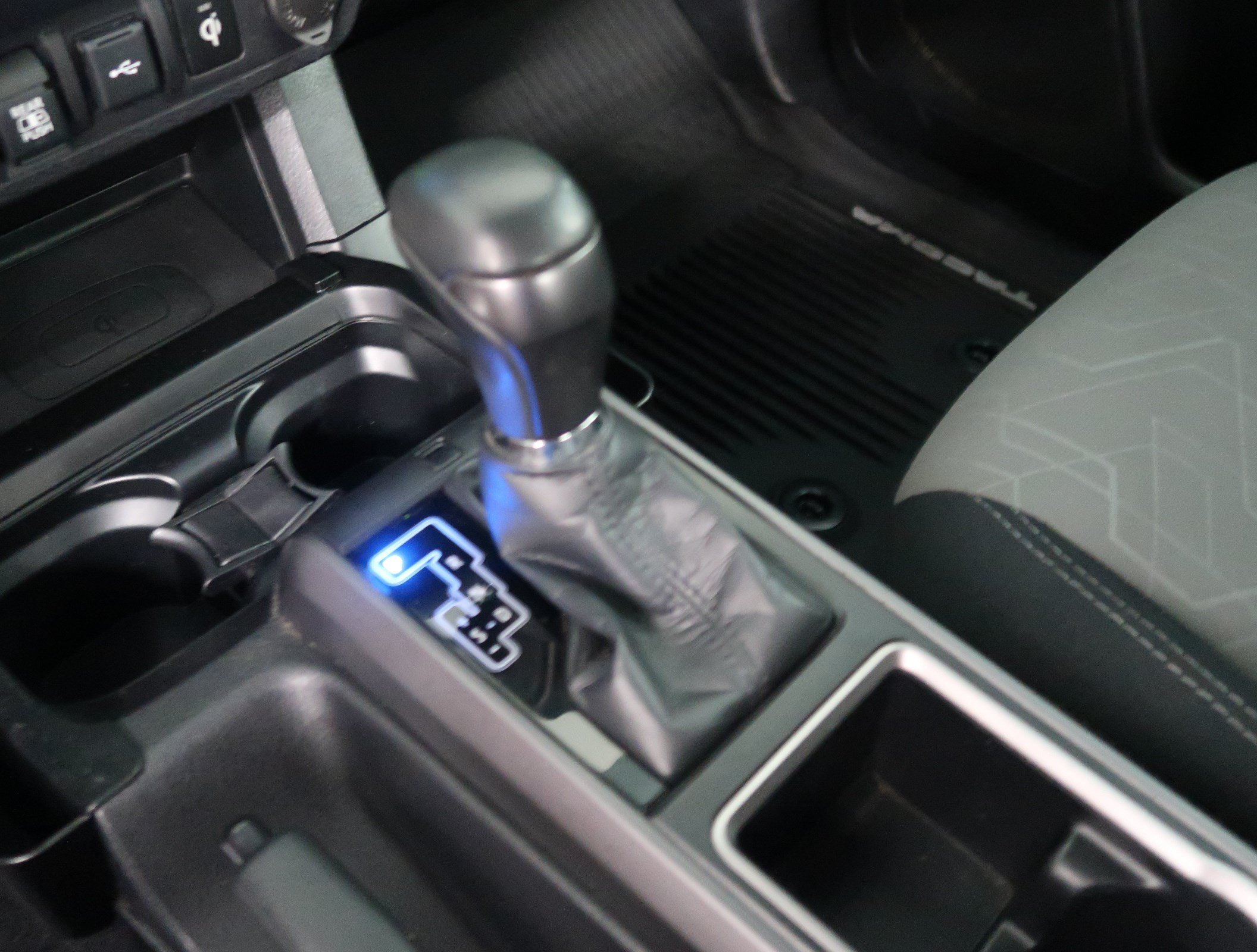 Used 2021 Toyota Tacoma TRD Off-Road AWD/4WD image 32