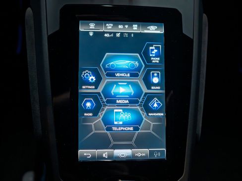 Used 2023 Lamborghini Huracan EVO image 32