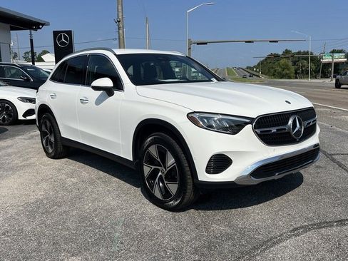 Used 2024 Mercedes-Benz GLC 300 4MATIC image 7