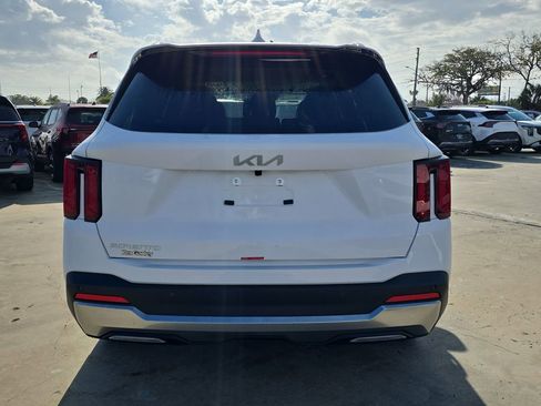 New 2026 Kia Sorento S w/ S Panoramic Sunroof Package FWD image 7