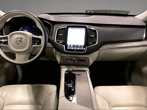 Used 2024 Volvo XC90 B6 Plus w/ Protection Package Premier AWD/4WD image 7