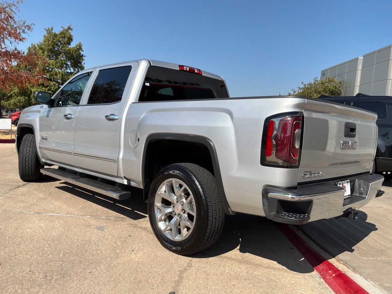 Used 2018 GMC Sierra 1500 SLT w/ Texas SLT Premium Package AWD/4WD image 8