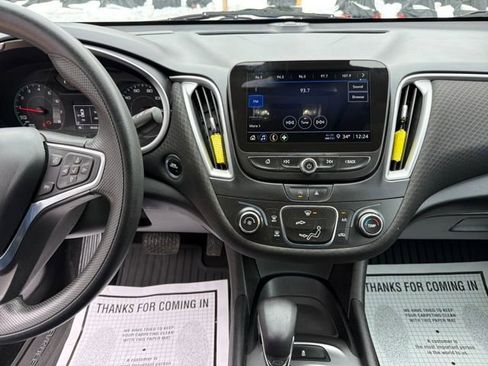 Used 2023 Chevrolet Malibu LS image 16