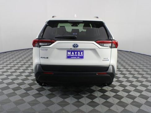 Used 2021 Toyota RAV4 XLE Premium image 26
