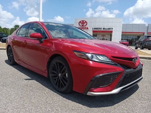 Used 2024 Toyota Camry XSE w/ Navigation Package FWD image 1