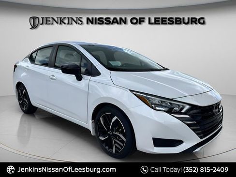 New 2025 Nissan Versa SR w/ Trunk Package image 1